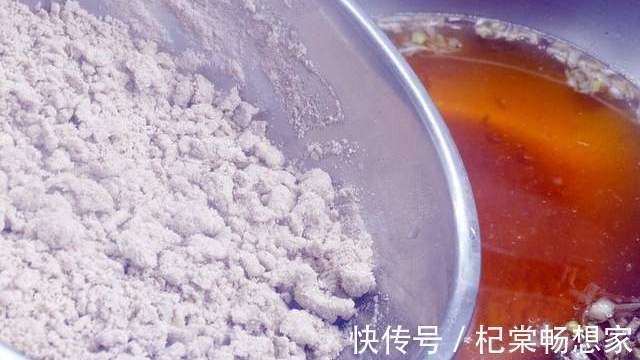 西红柿|西红柿不要只会炒鸡蛋,拿来做早餐,酸甜可口营养足,孩子超爱吃