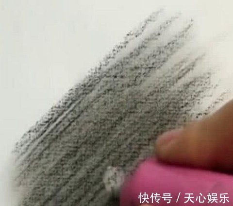 水滴!美术生画水滴,看到黑色线条疑惑了,结局却沉默了