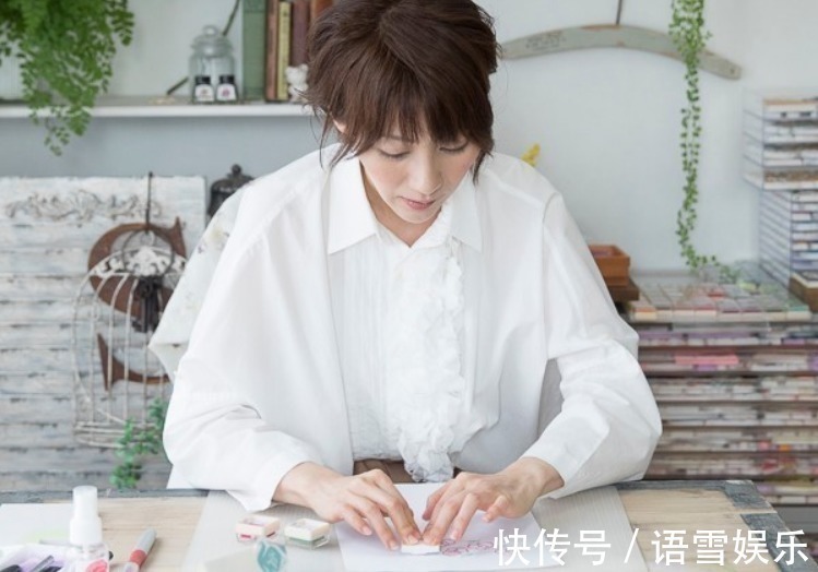 梦幻#她用橡皮制作出梦幻般的童话世界,精细的雕工堪比电脑绘制