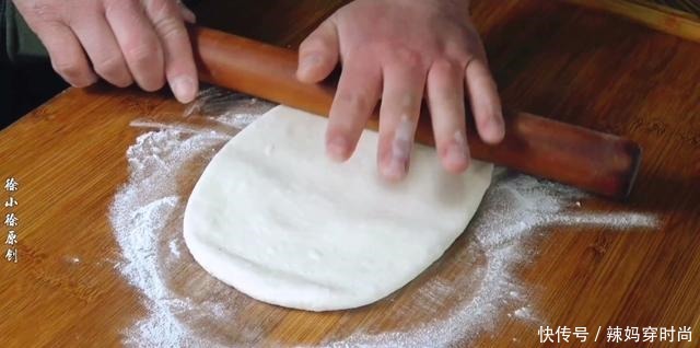 发面饼的最新做法，色泽金黄，宣软好吃，上桌全家吃不够！