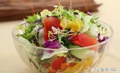 简单又好吃的爽口的下饭菜，鲜美开胃，端上桌都抢着伸筷，秒光！