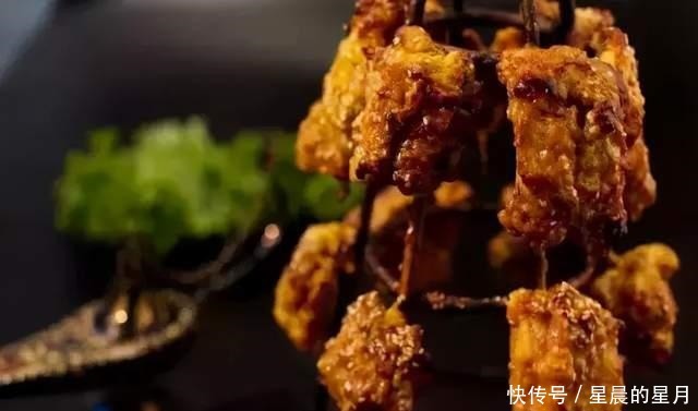 新疆人|新疆美食|看了羊肉的100种吃法,我的眼泪从嘴角流了出来