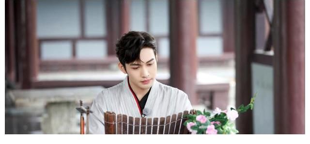 黄旭熙|“主角”竟在我身边《奔跑吧》全员“穿书”寻找“前世之旅”？