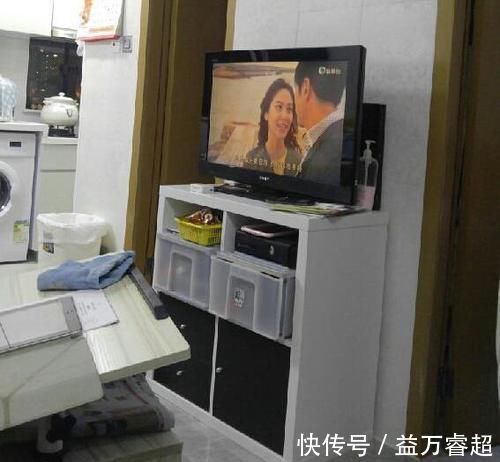 卧室|一家四口住房,百万“豪宅”仅35㎡,进门就是卧室,太憋屈了