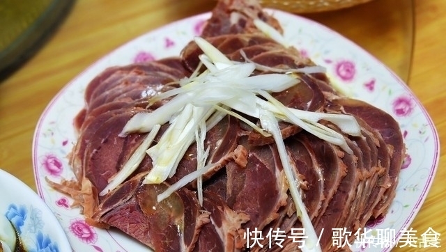 娘家|在娘家聚餐,弟媳妇做了一大桌子菜招待,样样都好吃,亲友全点赞