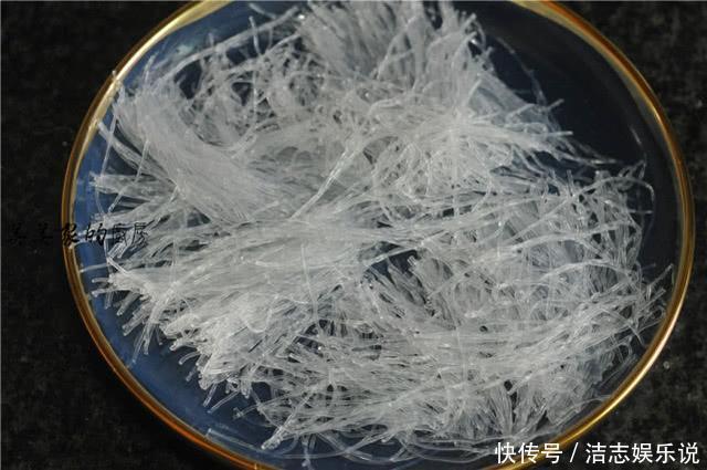 这鱼没有一根刺，特别适合孩子吃，做法简单，入锅一蒸细嫩开胃