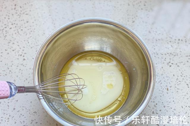 想吃杯子蛋糕不用买，在家轻松做出水光肌小蛋糕，不皱不裂又饱满