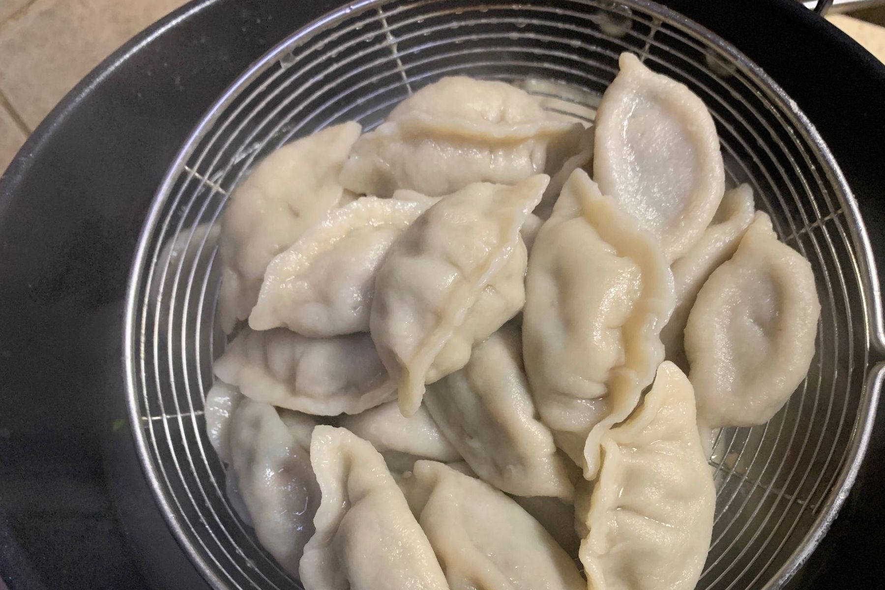 秋天吃饺子，韭菜芹菜都不如这个馅，2块钱一把，鲜香味美特好吃