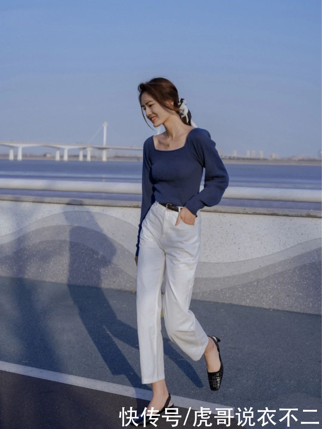 小白裤的N种搭配，每种都简约优雅又时尚，一看就会、一穿就美