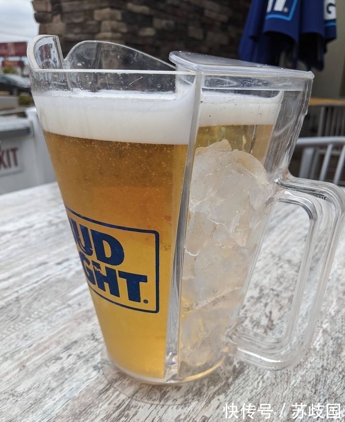 我们的生活|50个人性的国外设计,日本卫生间设计得太贴心,再也不怕丢东西