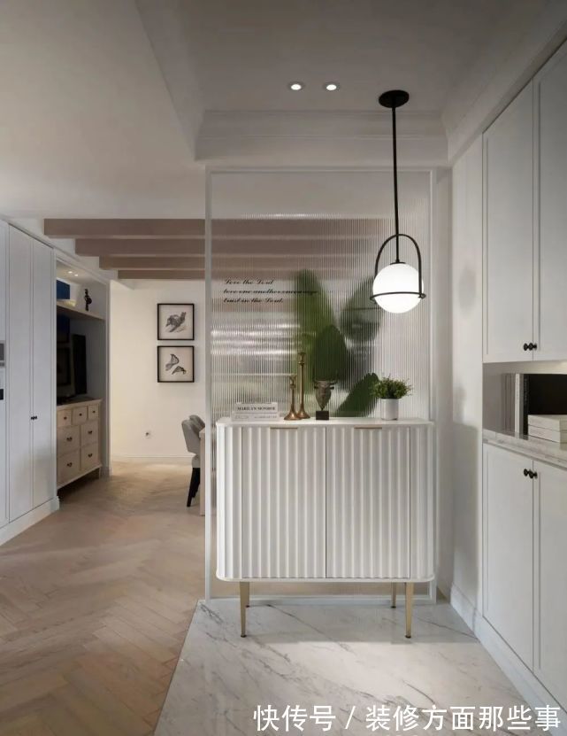 收纳|入户玄关这样设计,朋友被这1㎡惊艳到了,要跟着装