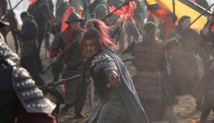 霹雳火@他是水浒中的“赵云”,连灭梁山4大猛将,林冲见了他都慌