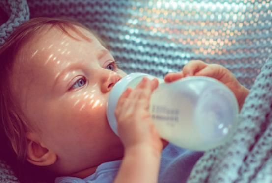 添加剂|牛奶营养丰富,给宝贝喝应注意筛选,不要被那些花样所欺骗