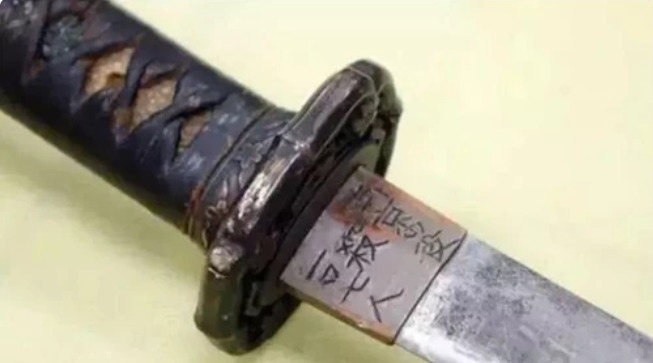 军刀|日本欲出百万赎走一把军刀,被我国发现异常,随后发现刀上9个字