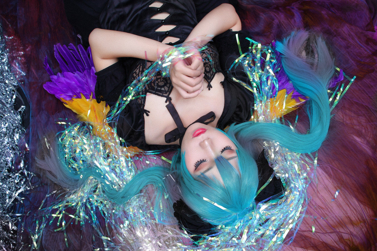 消灭都市手游联动初音未来cosplay