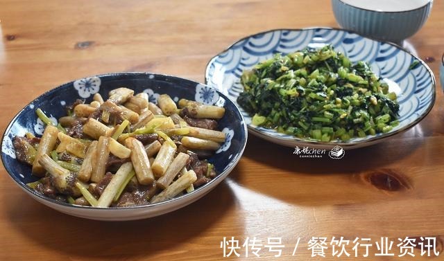 我家晚餐不点外卖,每顿只有两道家常菜,网友:接地气,经济味美