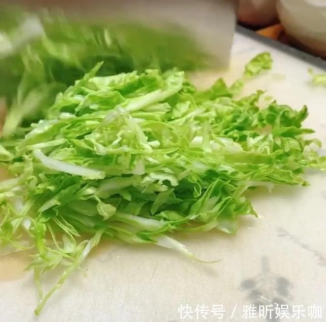 美食|今天美食,土豆大饼,既好吃又好做,太好吃了,太香了