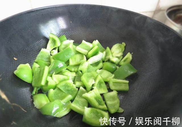 青椒|多吃这道菜,可以提神抗疲劳,老人孩子要多吃