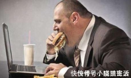 衰老|男性到中年加速衰老,原因有3个,但“吸烟喝酒”并不在其中