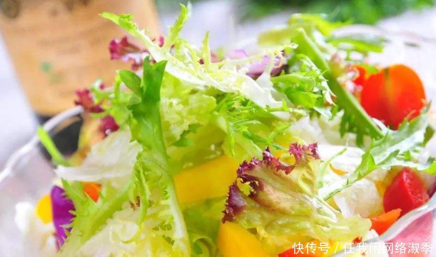 沙拉子|在制作生菜沙拉于凉鸡时,需注意,火候的力度大小哦