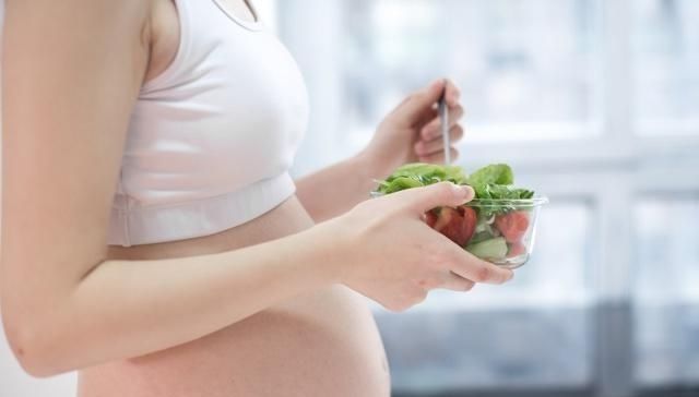 宝宝|怀孕晚期,孕妈少吃它们,胎宝宝可能比较高兴