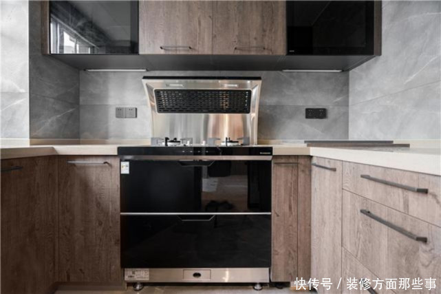 灯光|100平现代风二居室,利用冷与暖互补,呈现令人赏心悦目的空间