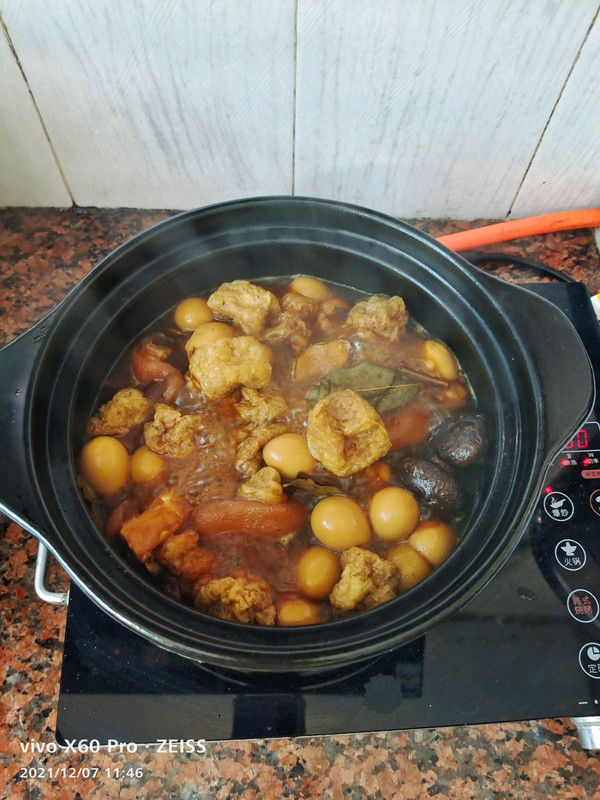 卤味猪蹄鹌鹑蛋