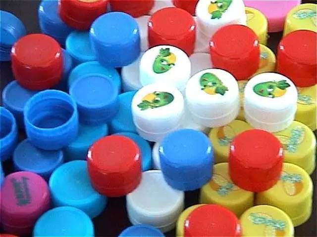 把肥皂放在矿泉水瓶盖上,第二天奇迹发生了