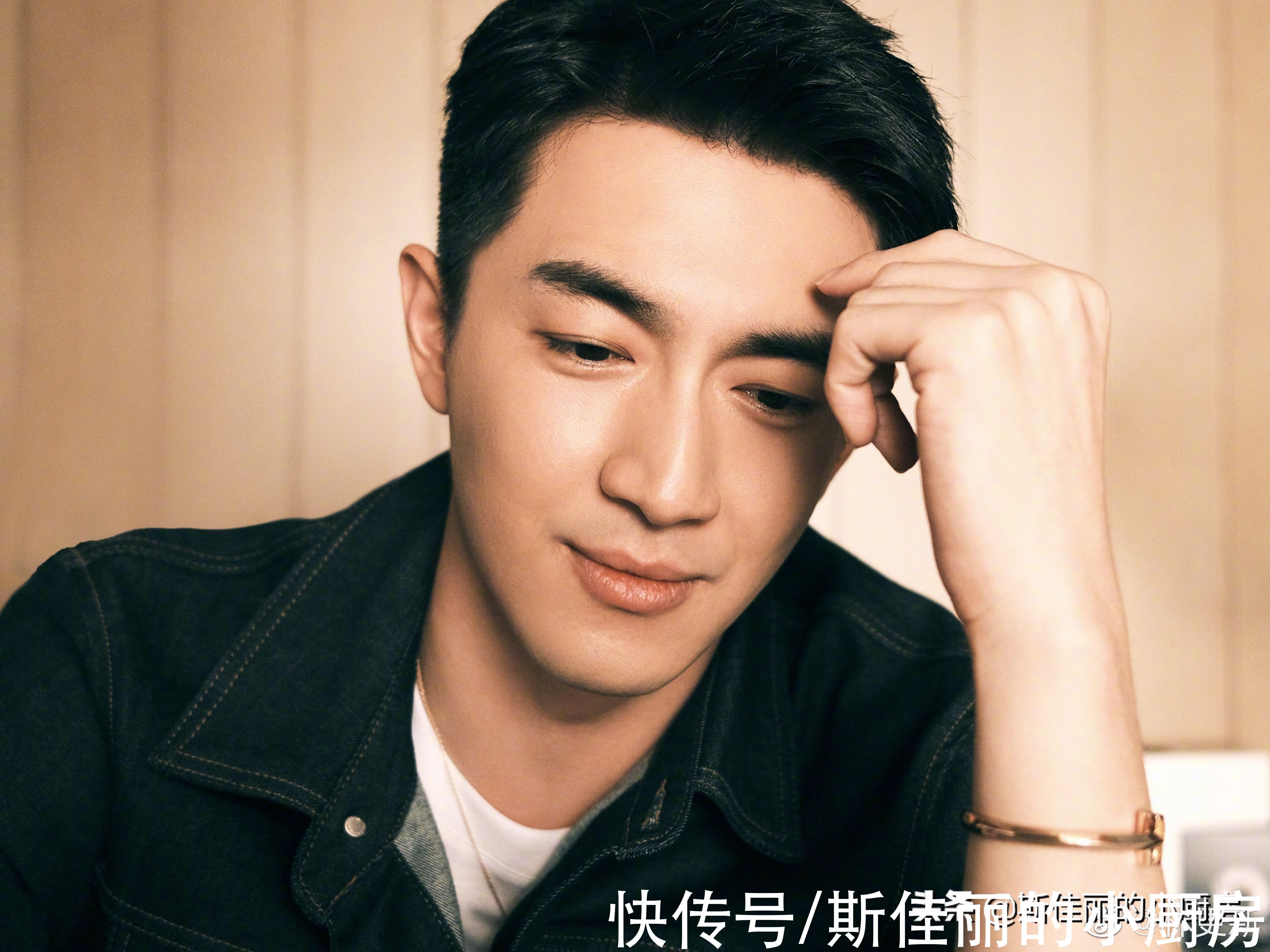 林更新曬美食，吸引50萬網(wǎng)友點贊，紛紛表示：饞哭了，想要去蹭飯