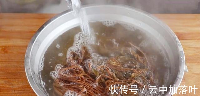 怪不得宴席上扣肉那么美味原来有技巧的,学好给亲人做!