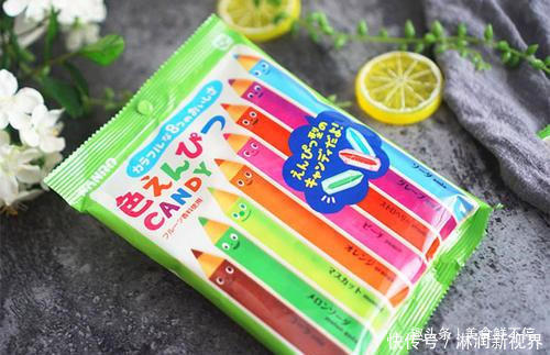 巧克力|学生党敢“放肆”偷吃的零食,认出来画笔巧克力,却被固体胶骗了