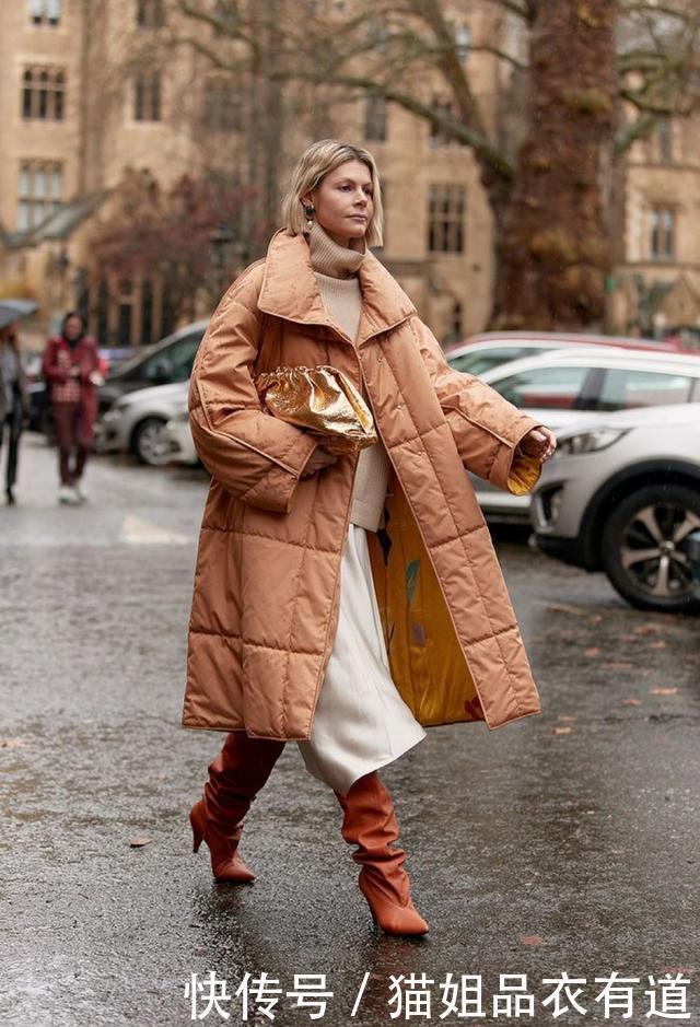 穿羽绒服时别随便搭鞋子，这3款才是品味女人的首选，又美又飒