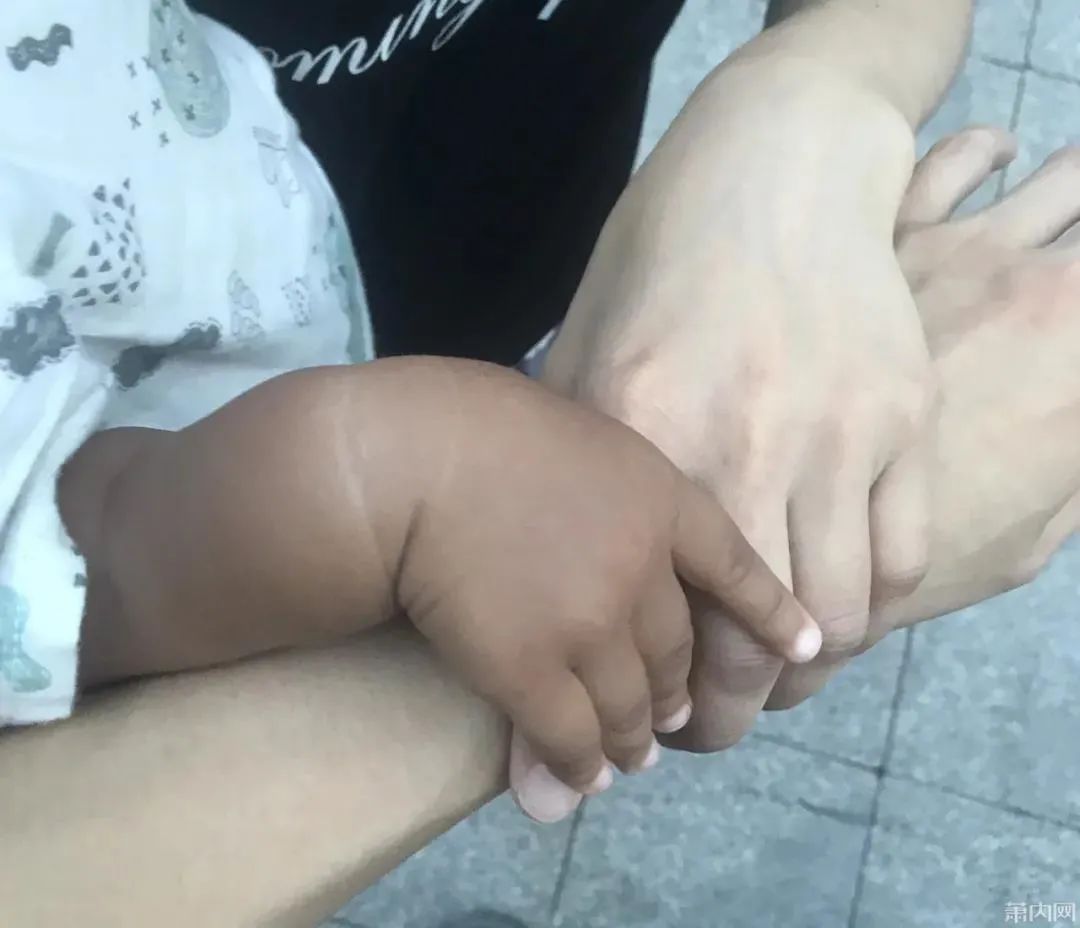 燕窝|宝妈发帖晒娃引热议:不要相信怀孕吃燕窝小孩会白!