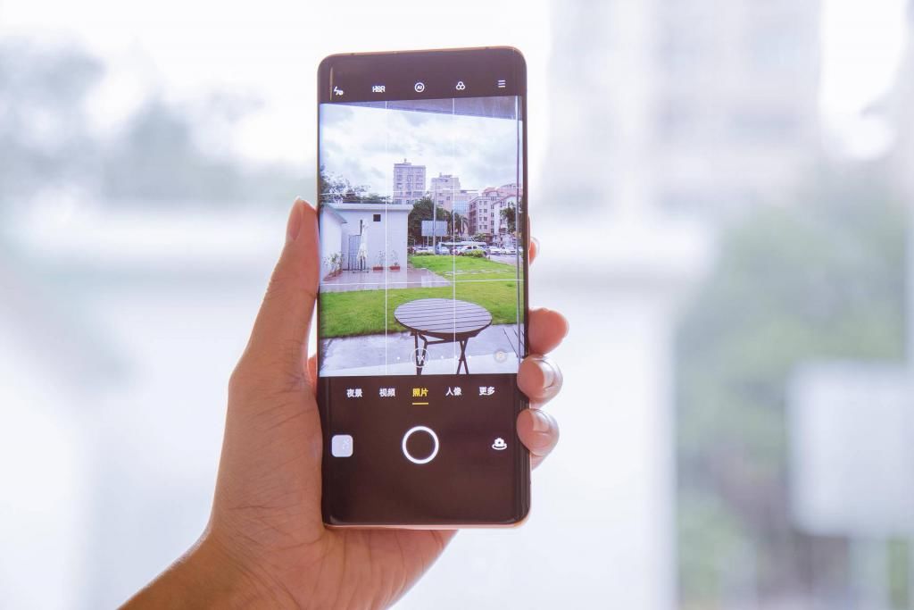 忍受|机无完机！数码大V“挑刺”2020旗舰，哪些是你最不能忍受的？