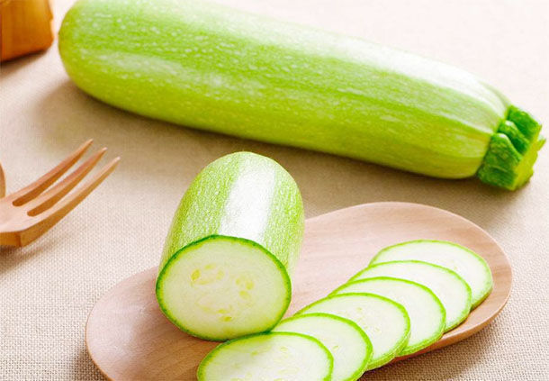 荸荠|专家列出4种“黑名单”食物,比“敌敌畏”还毒,再好吃也要扔掉