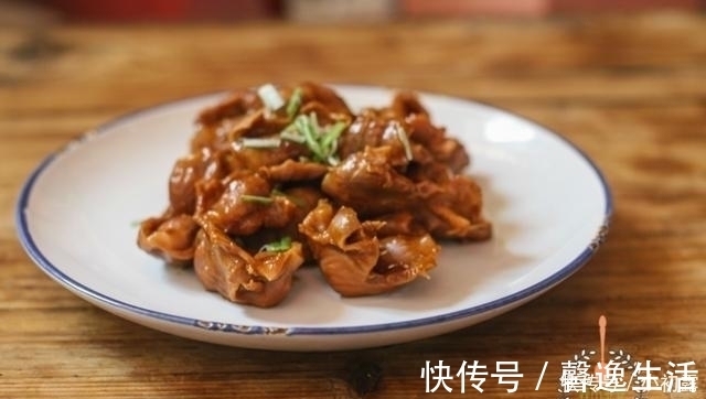 以前当垃圾扔,现在比肉还贵,过节下酒菜,又软又嫩,老少抢着吃