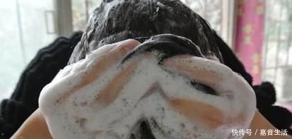 头发多久洗一次最健康村口托尼超过这数,难怪头发越洗越油