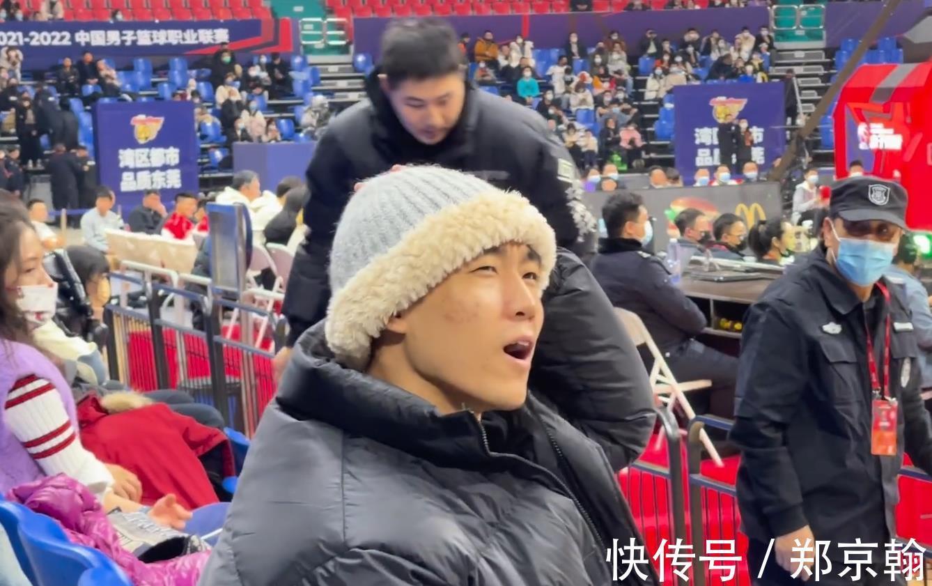 任骏飞|辽宁20分狂胜广东!杨鸣大笑,郭少完爆胡明轩,任骏飞肘击韩德君