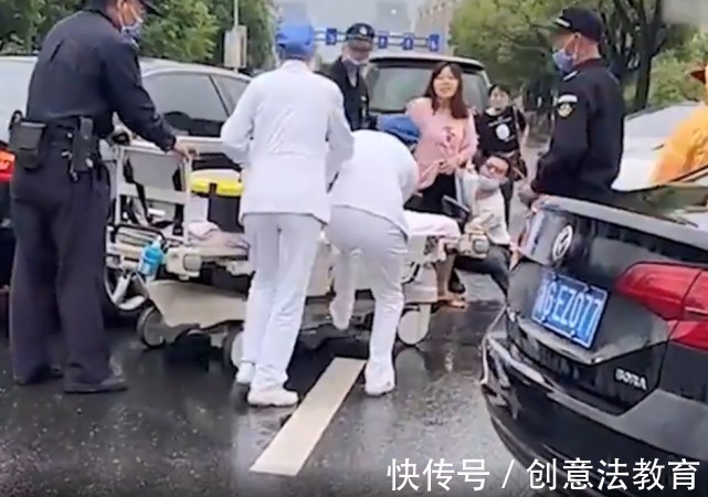 产妇|产妇在医院门口站着生产,宝宝不到1分钟落地,丈夫手捧婴儿发呆