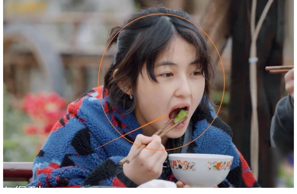 刘晓邑|黄磊做完饭先去洗澡,大家都自顾自吃得很欢,只有一人为他留饭