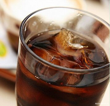 以下5种食物，孩子再馋父母最好也别买，医生从不给孩子买来吃