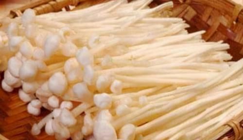 聪明的人最爱吃3种食物，补血养颜、延缓衰老，早吃早好！