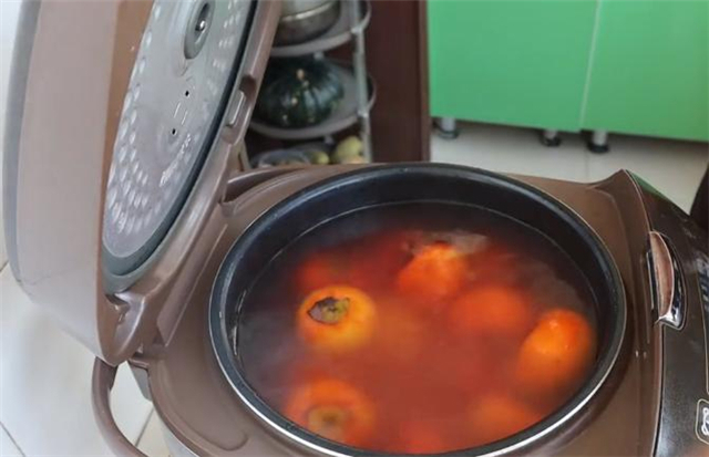 苦涩味|暖柿子,教你两个小技巧,柿子香甜脆爽又好吃,方法超简单