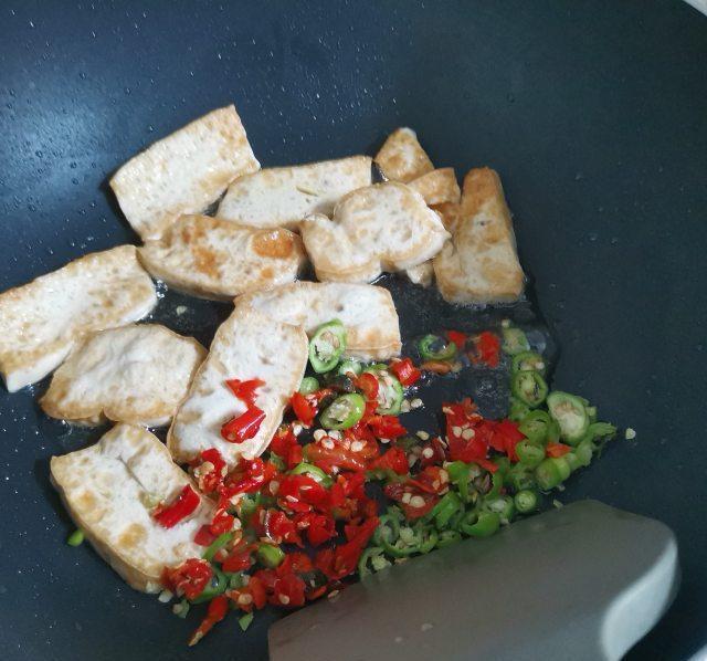 粗茶淡饭|水煮豆腐，简单美味，超级下饭