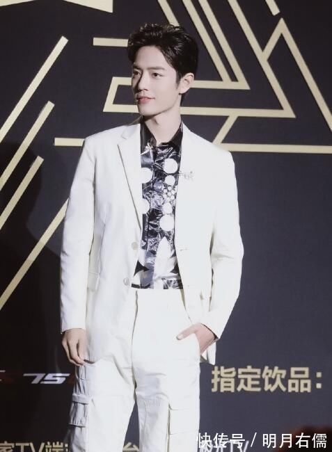 經(jīng)紀人|肖戰(zhàn)確認出席《星光大賞》,粉絲緊急喊話經(jīng)紀人,奇葩要求引爆笑