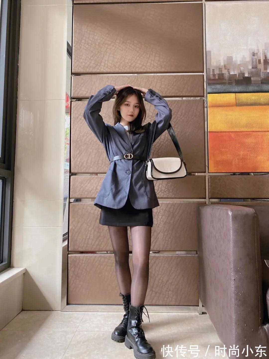 装扮","m":"e6fcb89b25e24a09ae2db1e6ff6a4ee726d3fa8","nlabel":"stat_3162570250:zm.news.so.com:5Y2K54Of55Sf5rS7,pageType_zmt,glevel_3","ntag":"tfashion;sfashion_时尚;kfashion_1:美的;kfashion_1:打底裤;cfashion_S:5:2272:气质:紧