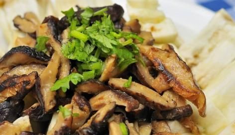 类胡萝卜素|菌类食物，不可以与这些食物搭配食用，这些你绝对不知道的