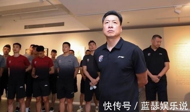 赛季|正式归队!中国男篮锋线大将伤愈复出,下赛季能否率队冲击季后赛