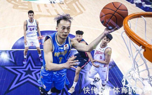 季后赛|CCTV5直播,广东宏远PK山东男篮,争议后卫首秀,杜锋要取开门红