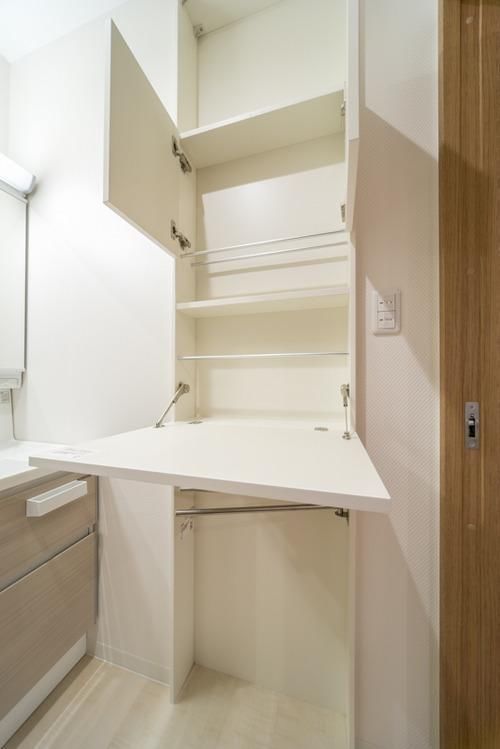 毛巾柜|日本人的卫生间我服了,打个毛巾柜薄到10公分,收纳却整整齐齐